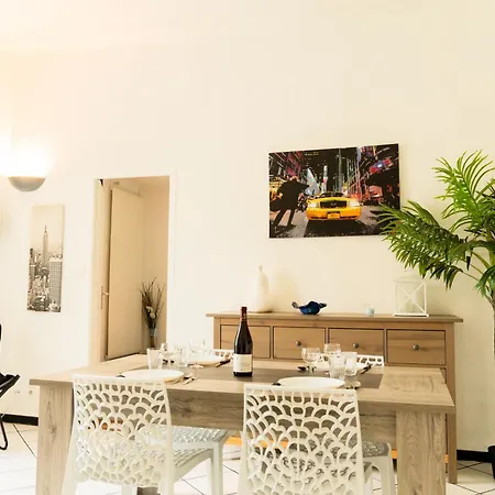 Charmant Appartement Chalonnais- Proche De La Gare Esterno foto